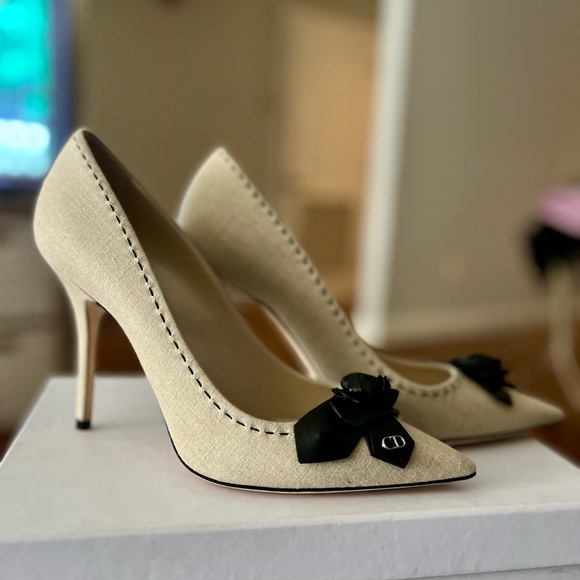 Dior Cream Heels with Black Bow Accent - Picture 8 of 11